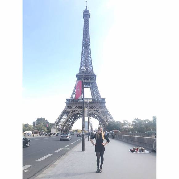 Meet your Posher, Emily - Picture 1 of 1